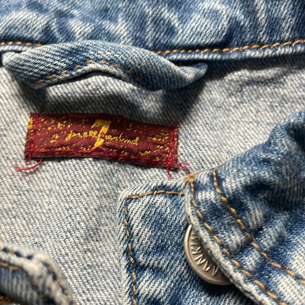 Child’s Jean Jacket.. - Picture 2 of 6